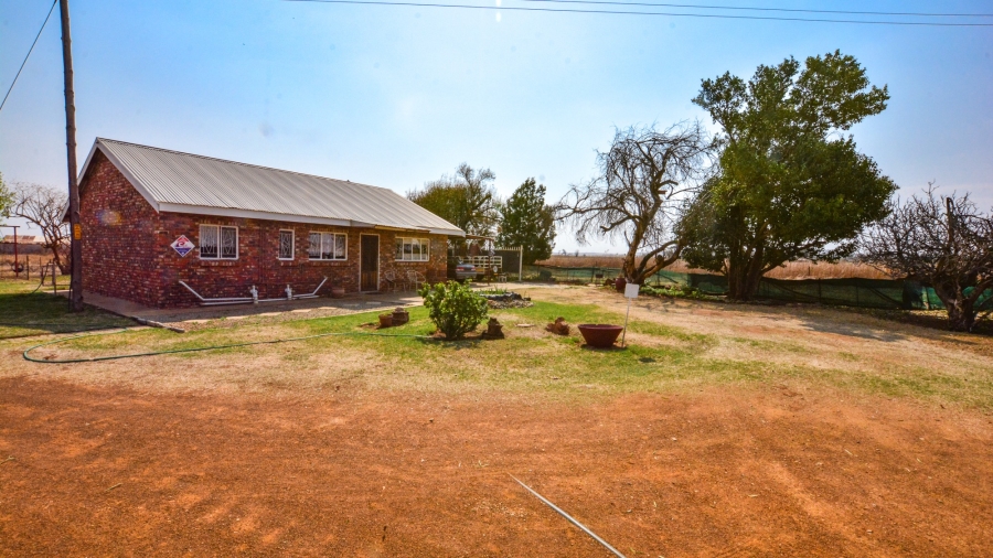 3 Bedroom Property for Sale in Potchefstroom Rural North West